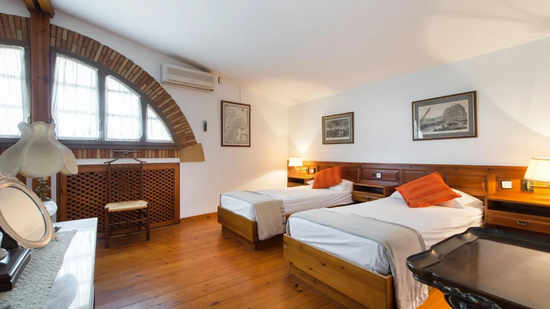 Cal Tomas Villa Castellet
